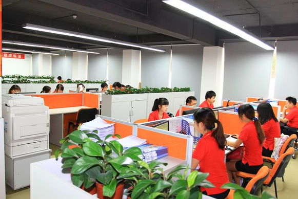 伊莱克斯中央空调维修上门服务(如何快速预约伊莱克斯中央空调维修上门服务？)