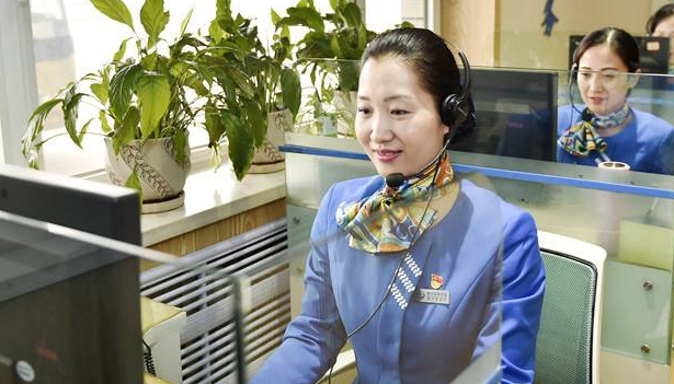 伊莱克斯冰箱维修服务电话24小时(如何找到伊莱克斯冰箱24小时维修热线？)